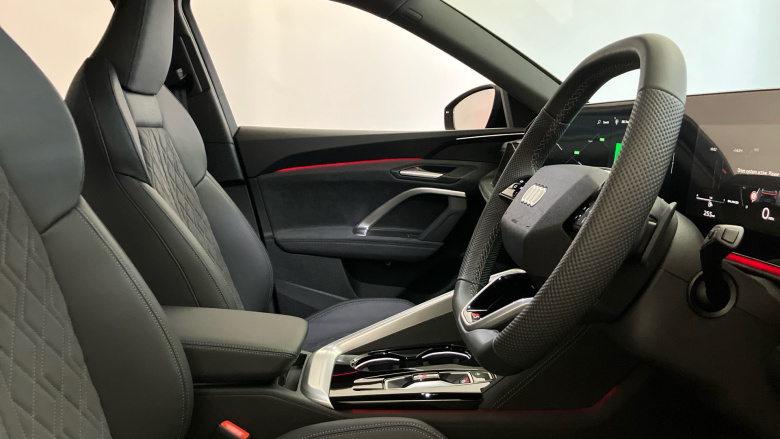 Audi Q5 2.0 TDI Quattro Launch Edition 5dr S Tronic Diesel Estate